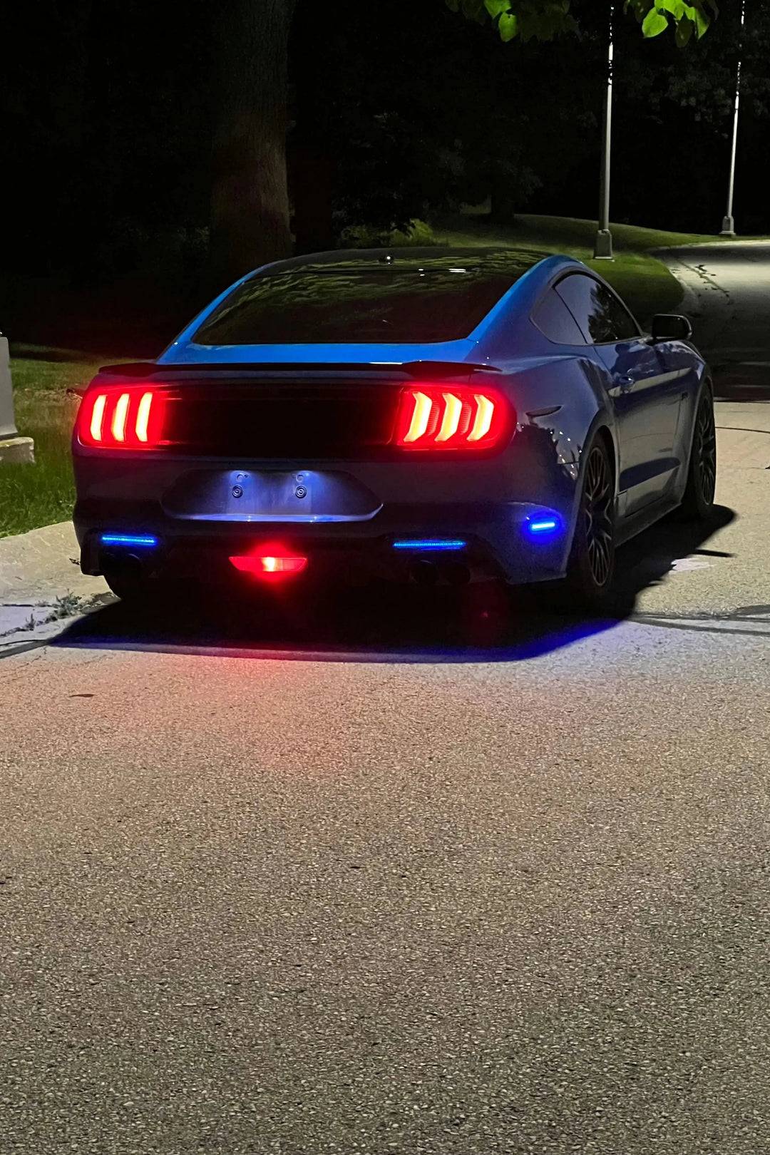 Smoked Lens Rear Bumper Reflectors For 2015-2017 Ford Mustang - OE-Spec Black Smoked Replacement Lenses | IJDMTOY