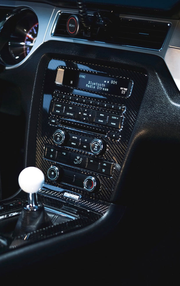2010-2014 Mustang Carbon Fiber Multimedia Dash Trim
